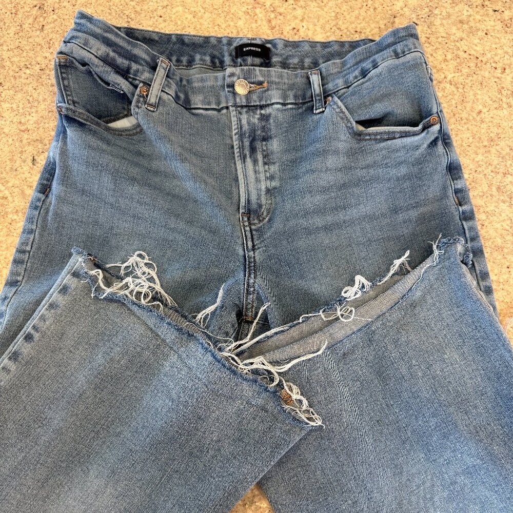 EXPRESS 70s Flare Jeans – Mid Rise FlexX Hyper Stretch – Large Short (12/14/16)